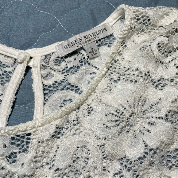 Women’s Green Envelope Lace Yoke Blouse - Picture 5 of 12